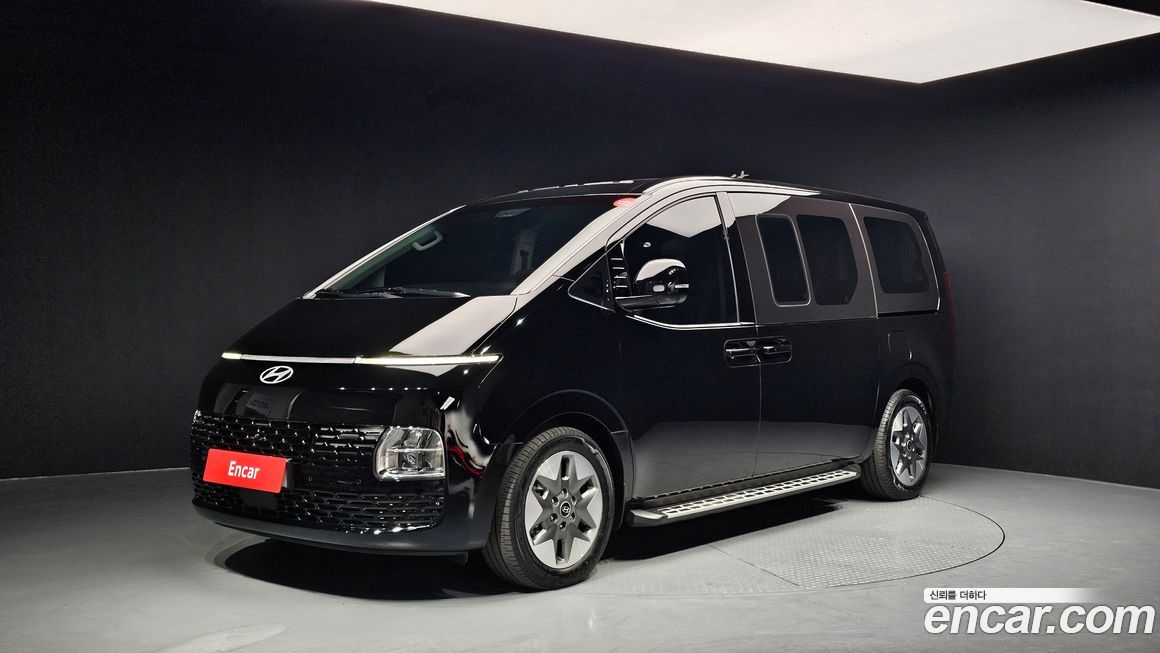 Hyundai Staria Tourer 9-Seater, 2025