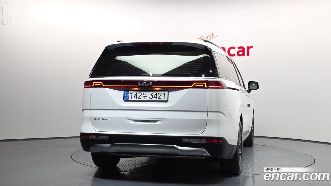 Kia Carnival 7-Seater Signature, 2023