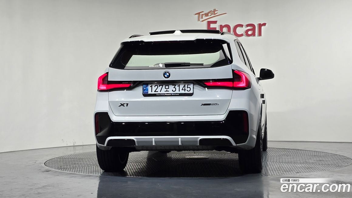 BMW X1 xDrive 20i M Sport, 2025