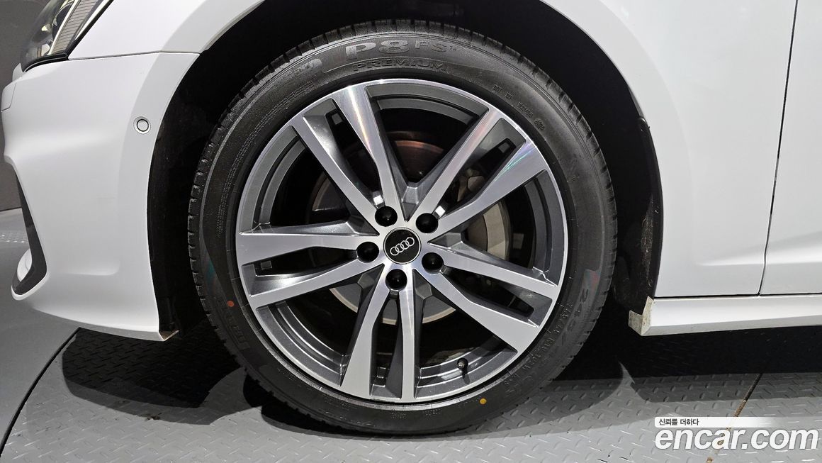 Audi A6 45 TFSI Quattro Premium, 2022