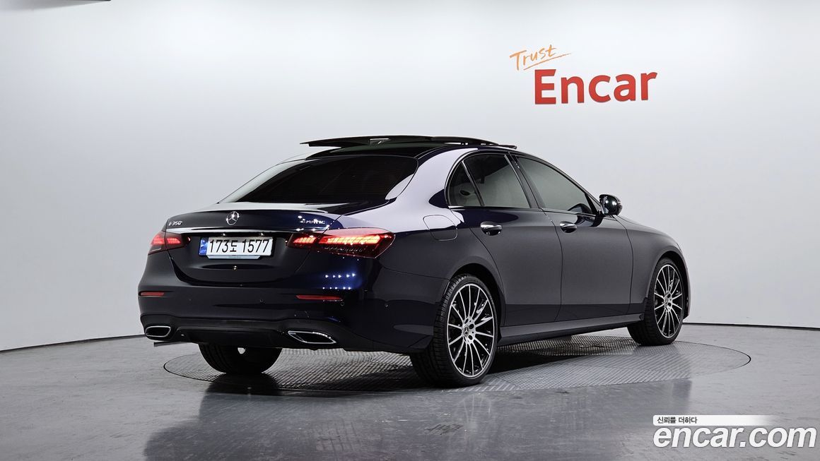 Mercedes-Benz E-Class E350 4MATIC AMG Line, 2023