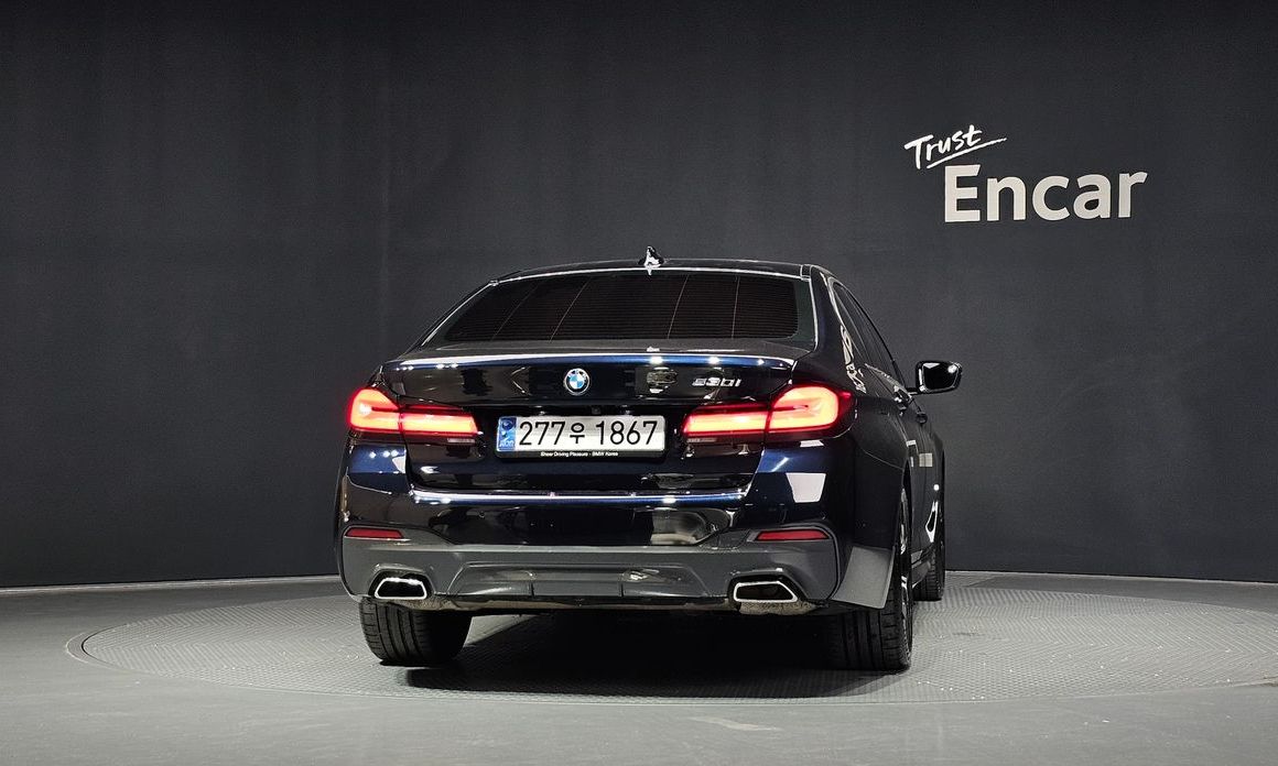 BMW 5-Series 530i M Sport Package, 2022
