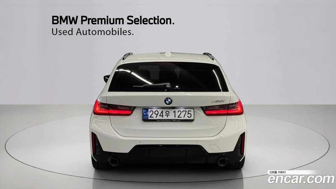 BMW 3-Series 320i Touring M Sports, 2023