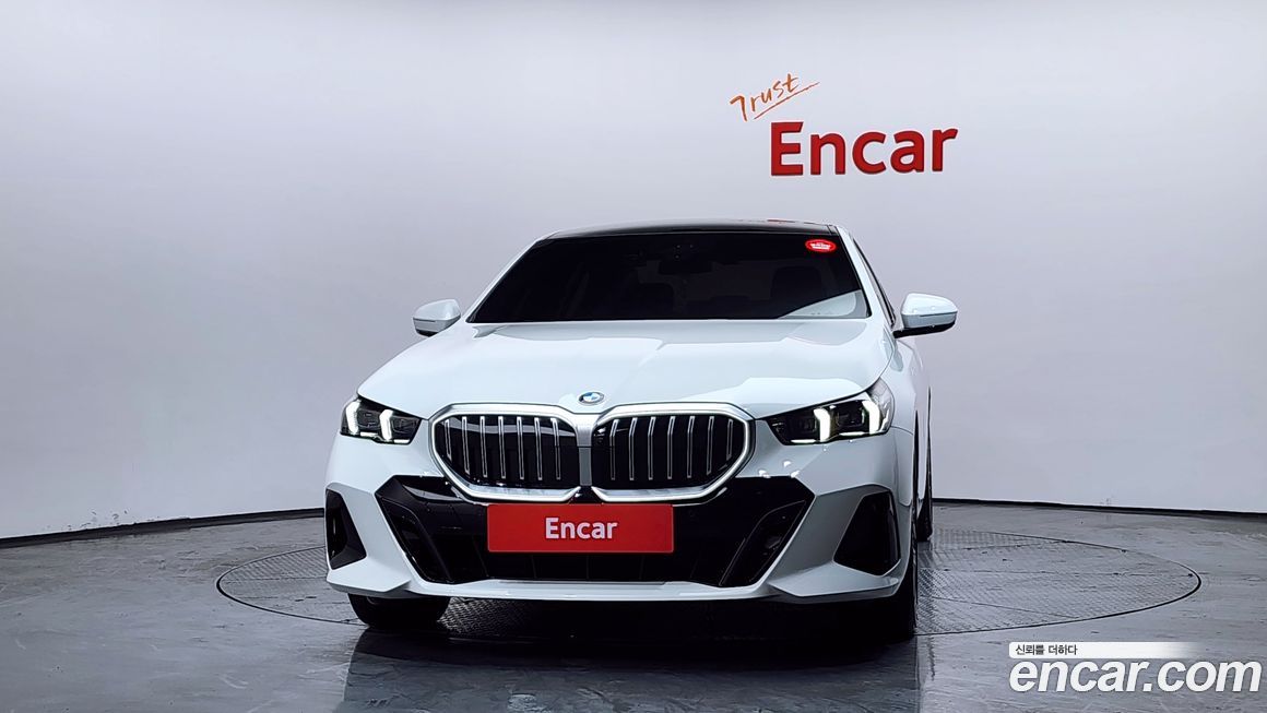 BMW 5-Series 520i M Sport, 2025