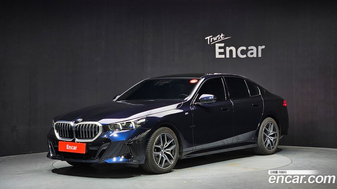 BMW 5-Series 520i M Sport, 2025
