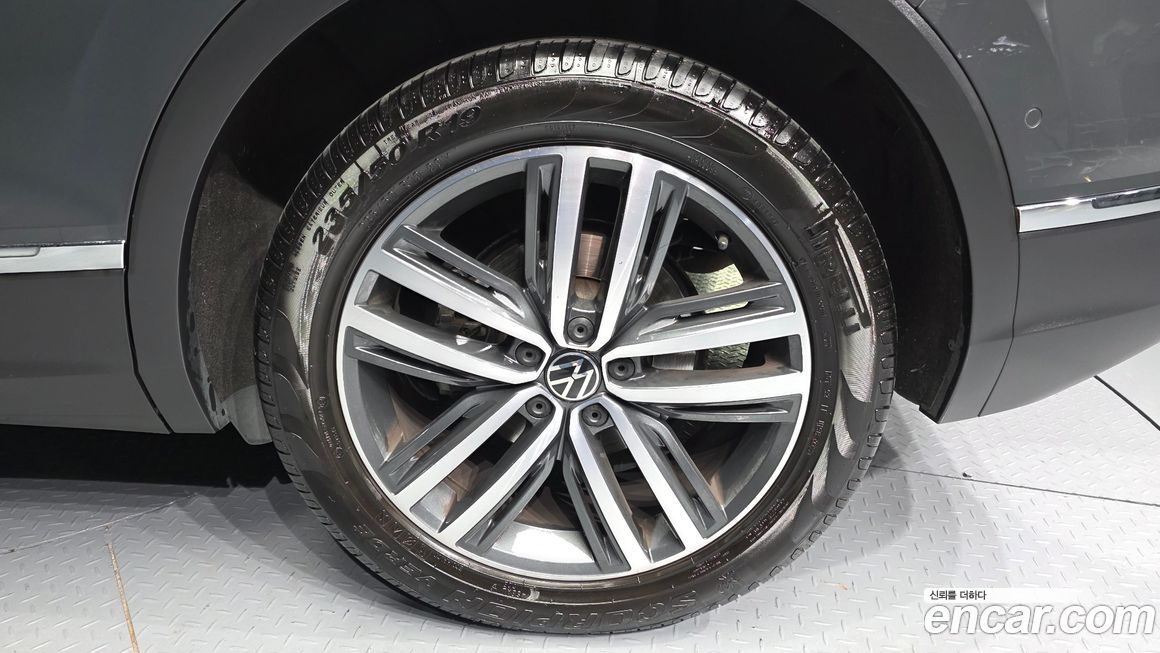 Volkswagen Tiguan 2.0 TDI Prestige, 2023