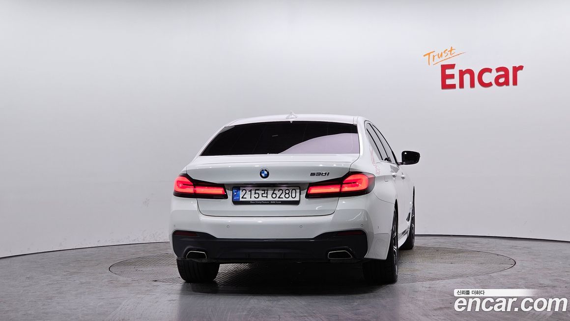 BMW 5-Series 530i M Sport Package, 2023