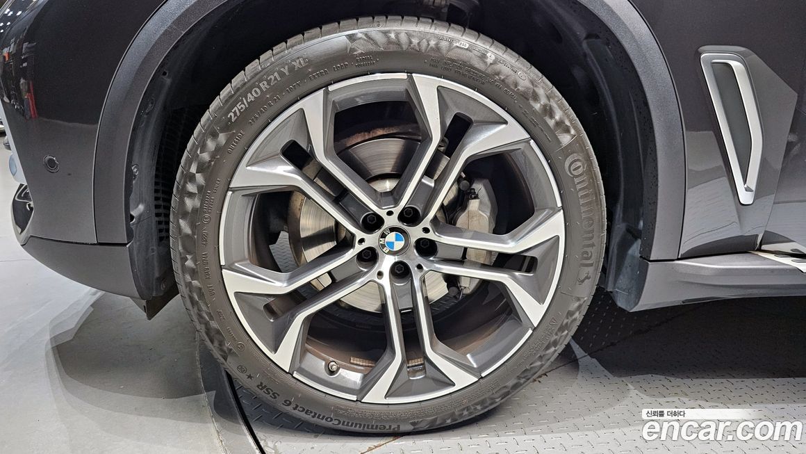 BMW X5 xDrive 40i xLine, 2023