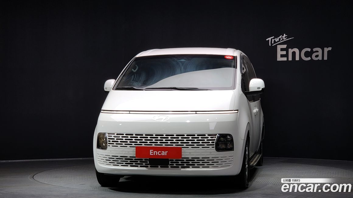 Hyundai Staria 2WD Camping Car, 2025