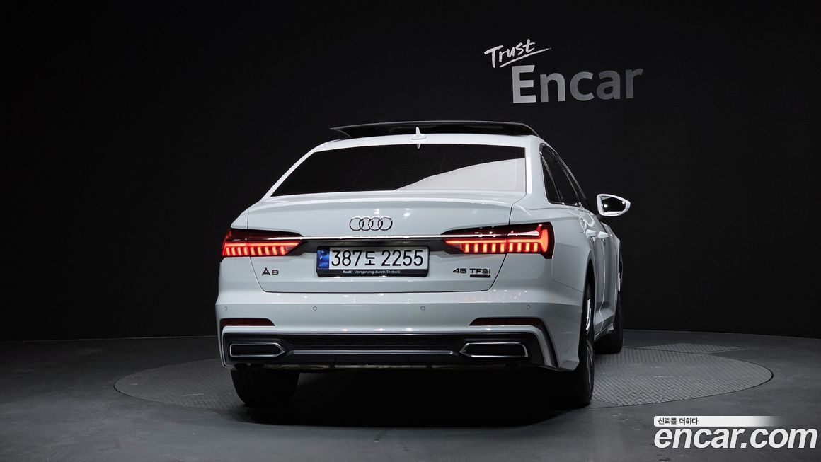 Audi A6 45 TFSI Quattro Premium, 2023