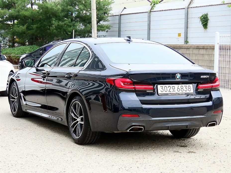 BMW 5-Series 520i M Sport, 2022