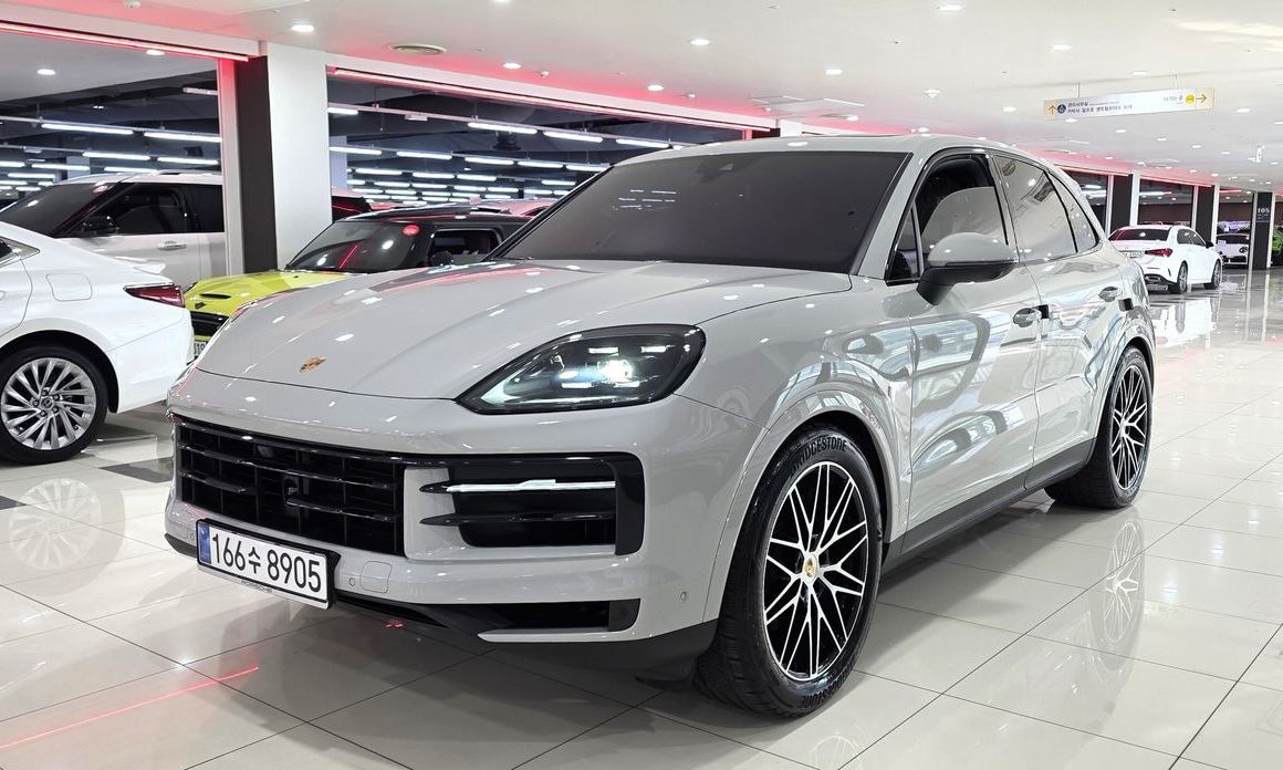 Porsche Cayenne 3.0, 2025