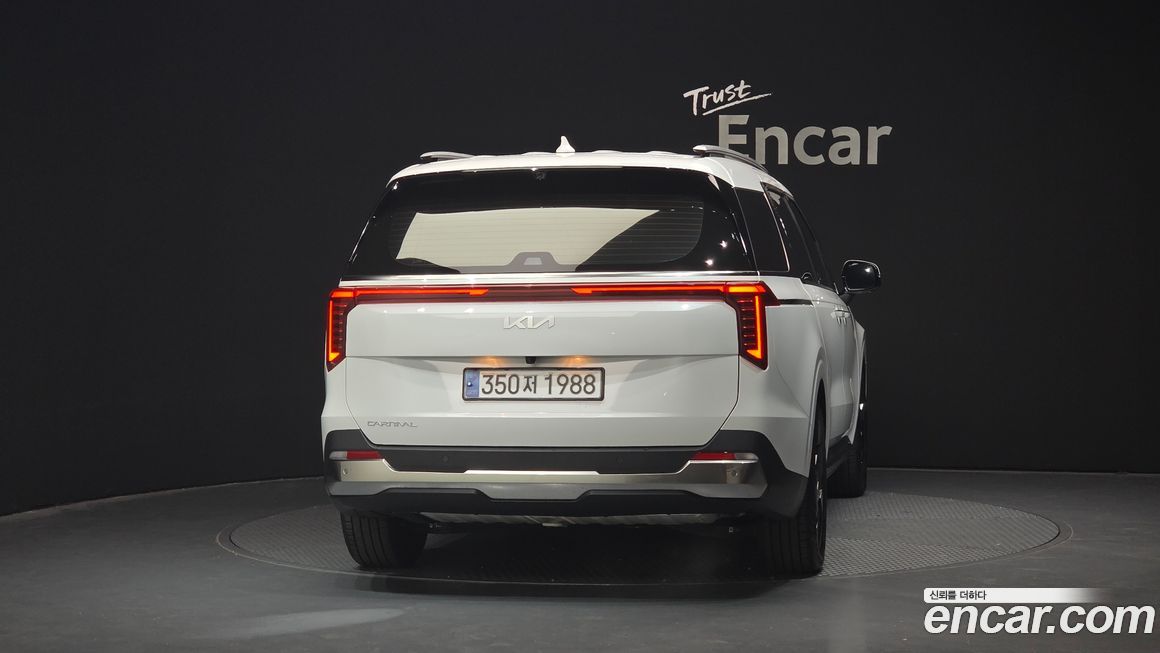 Kia Carnival 9-Seater Signature, 2025