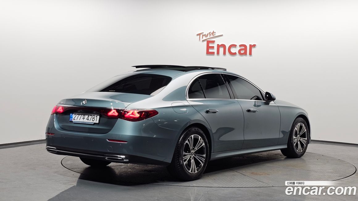 Mercedes-Benz E-Class E200 Avantgarde, 2025