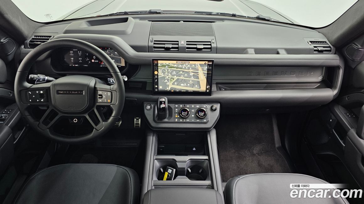 Land Rover Defender 110 P635 Octa, 2025