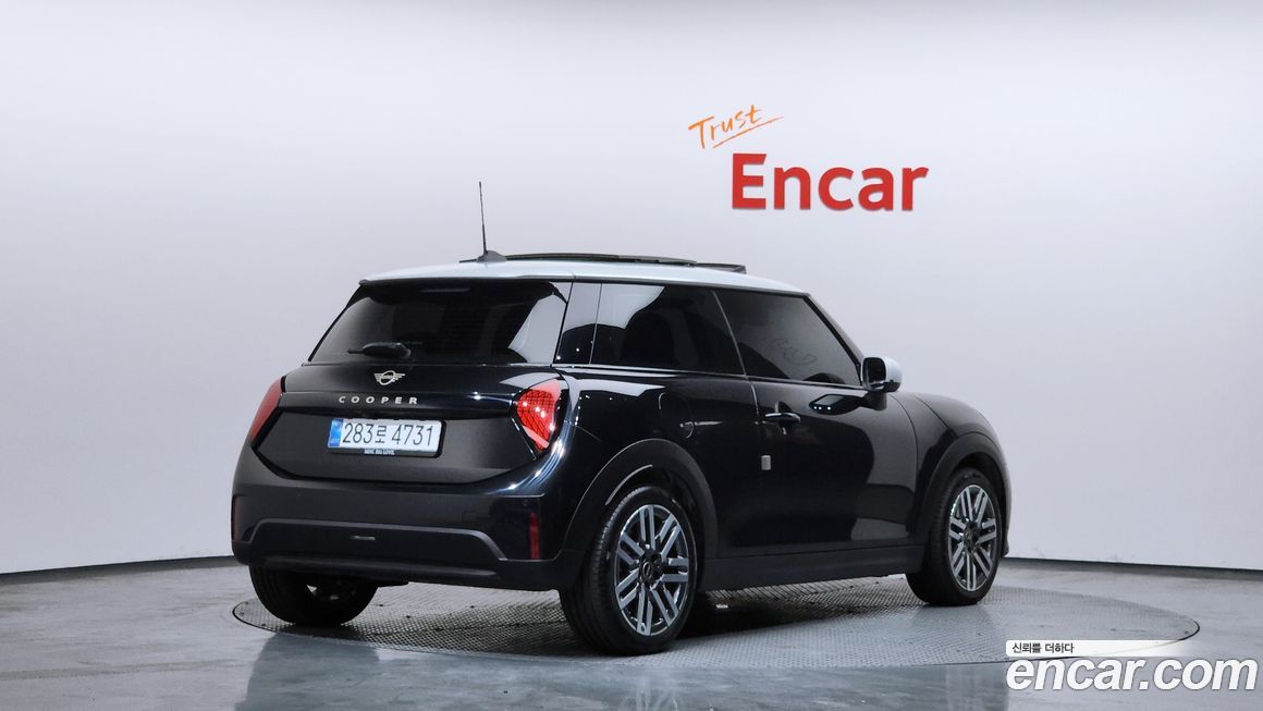 Mini Cooper Classic, 2025