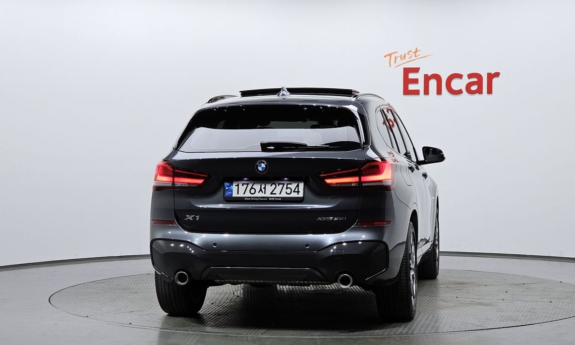 BMW X1 xDrive 20i M Sport, 2022