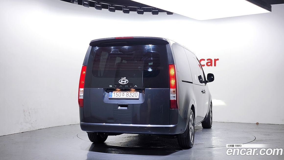 Hyundai Staria Tourer 9-Seater, 2025