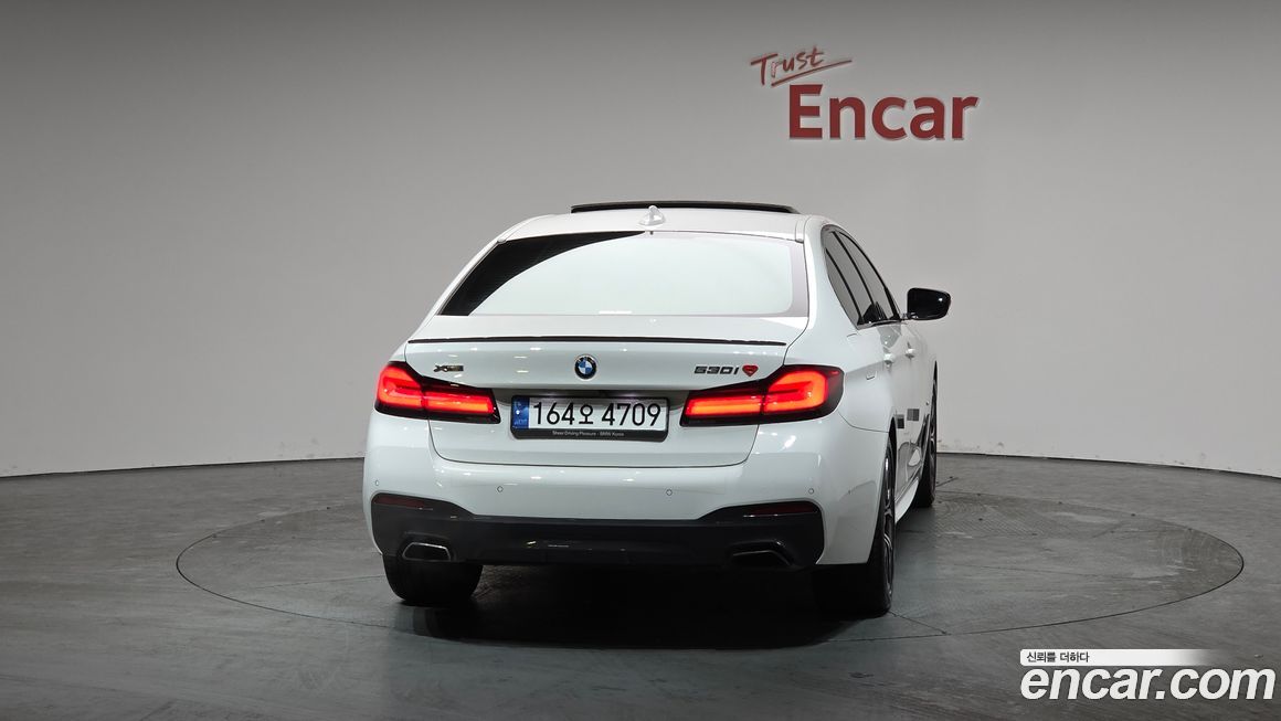 BMW 5-Series 530i M Sport Package, 2023