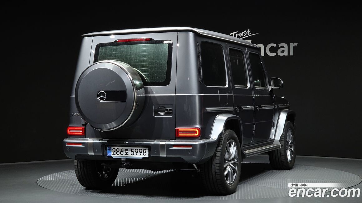 Mercedes-Benz G-Class G450d, 2025