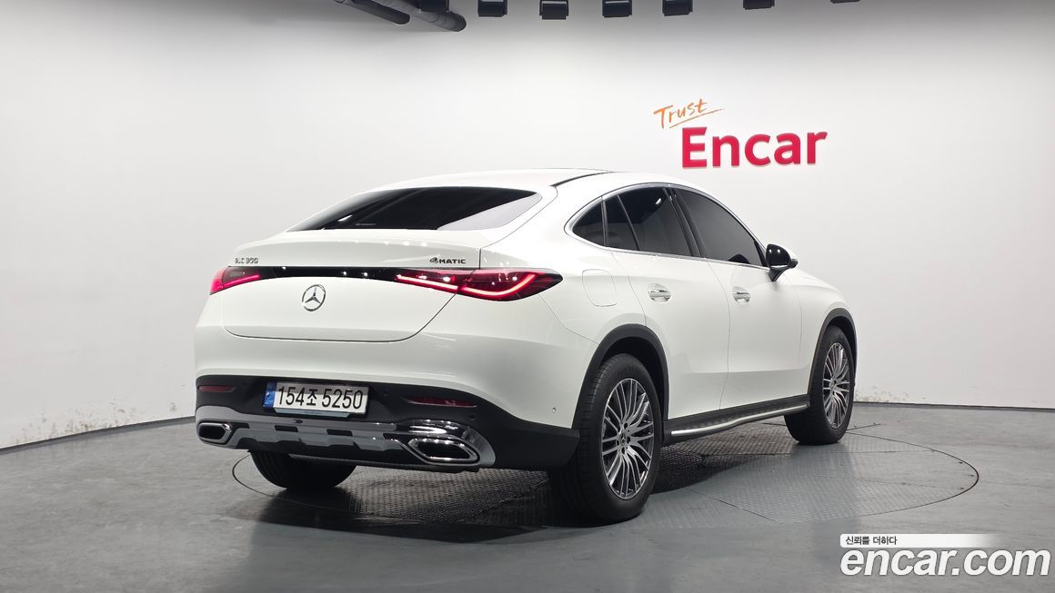 Mercedes-Benz GLC-Class GLC300 4MATIC Avnatgarde Coupe, 2025