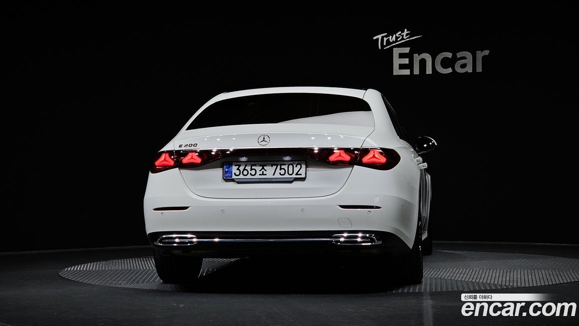 Mercedes-Benz E-Class E200 Avantgarde, 2024