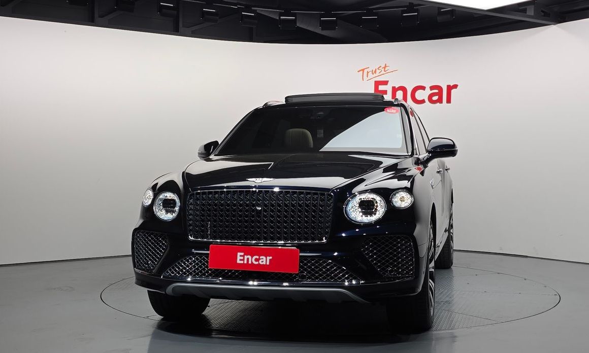 Bentley Bentayga 4.0 V8 EWB Azure, 2025