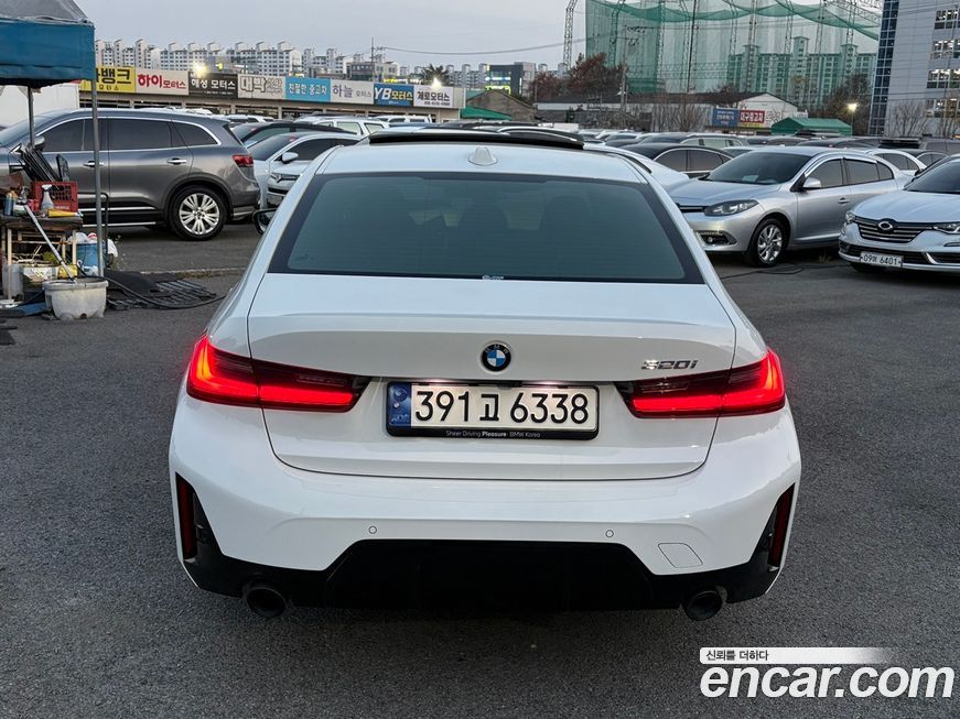 BMW 3-Series 320i M Sport, 2024