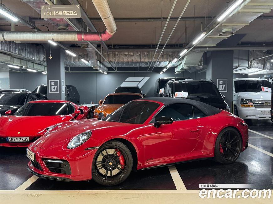 Porsche 911 Carrera 4 GTS Cabriolet, 2023