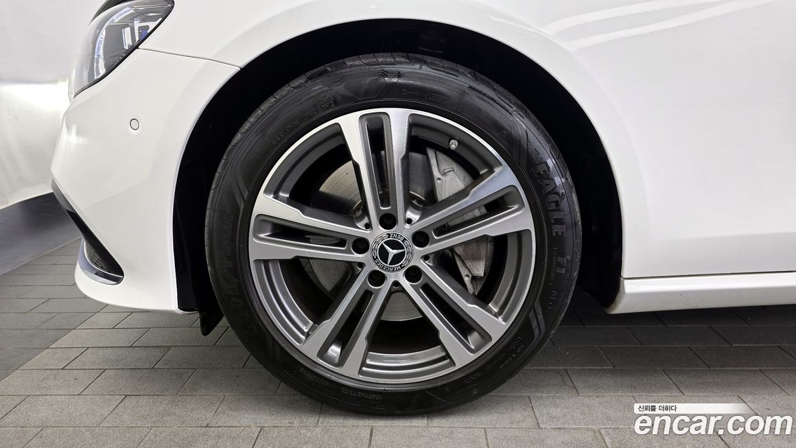 Mercedes-Benz E-Class E250 Avantgarde, 2022