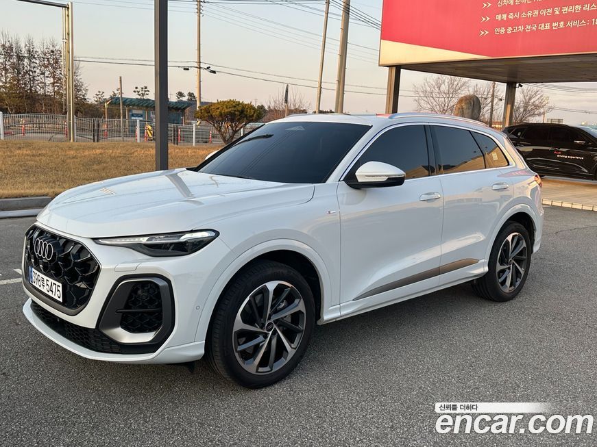 Audi Q5 40 TDI Quattro S Line, 2025