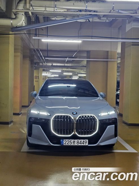 BMW 7-Series 740i xDrive M Sport, 2024