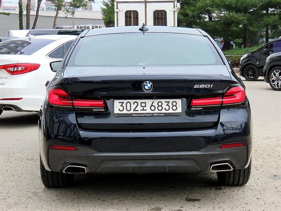 BMW 5-Series 520i M Sport, 2022