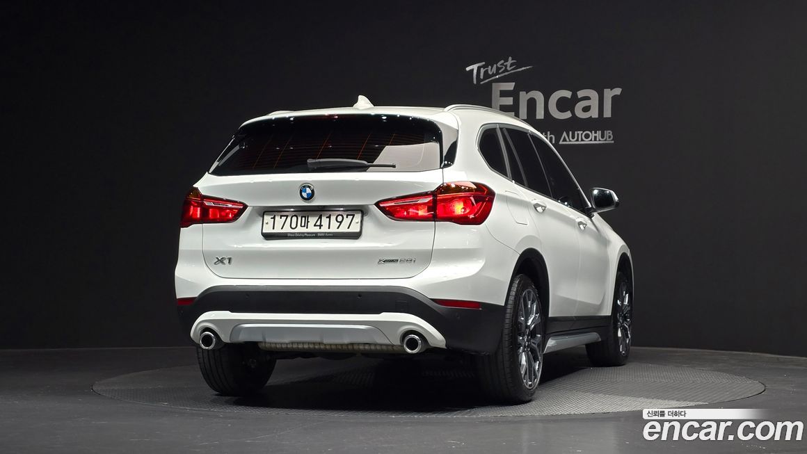 BMW X1 xDrive 20i xLine, 2022