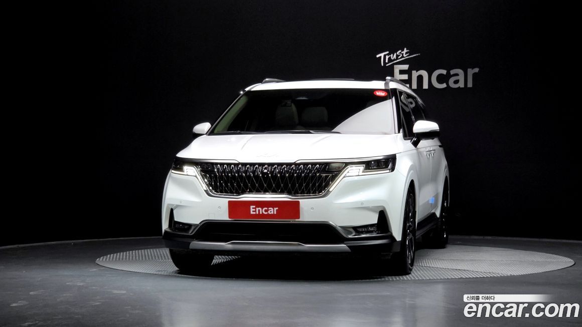 Kia Carnival 7-Seater Signature, 2023