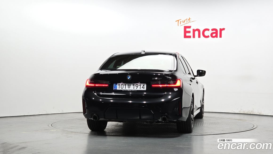 BMW 3-Series 320i M Sport, 2024