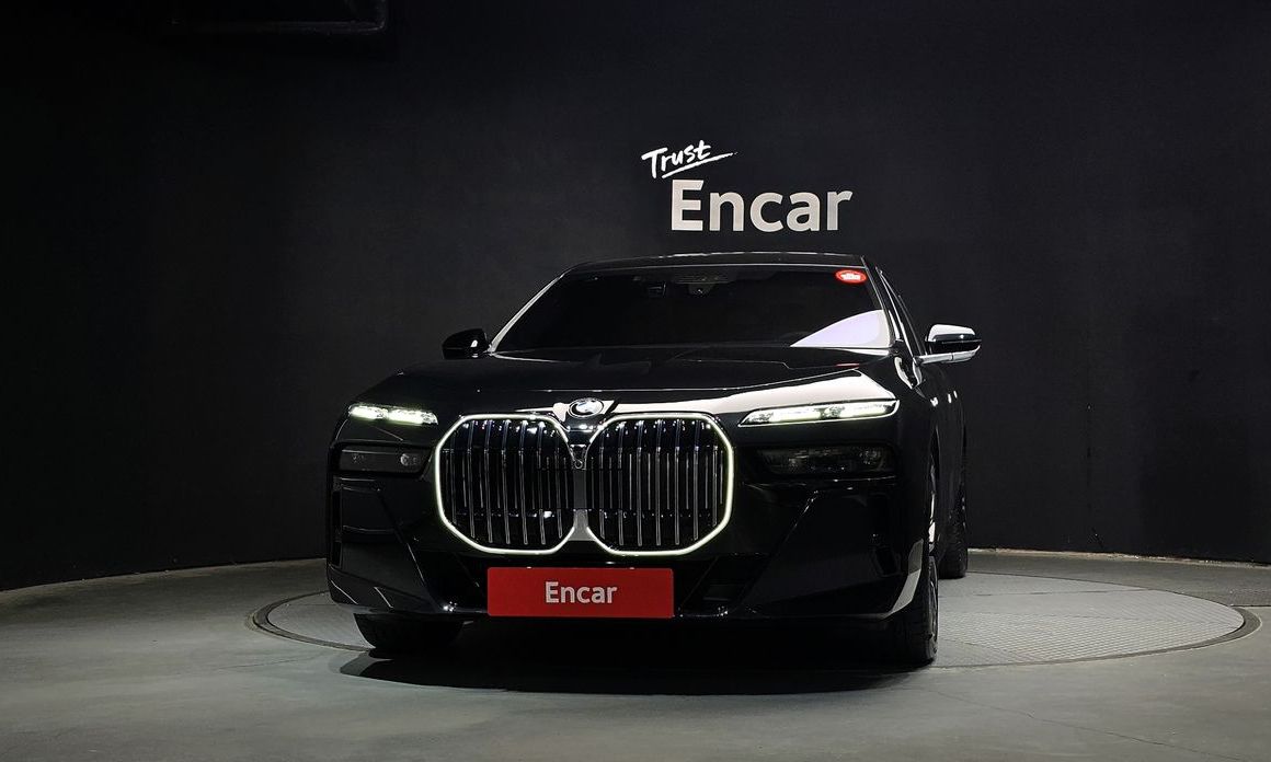 BMW 7-Series 740i xDrive M Sport, 2025