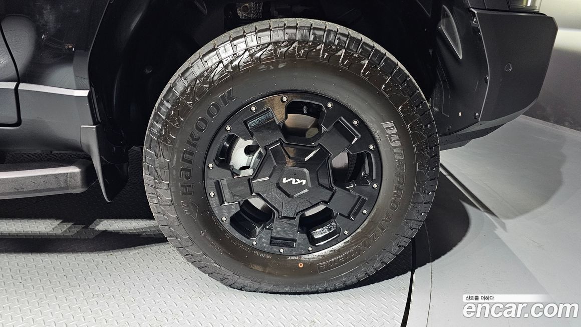 Kia Tasman 2.5T Gasoline 4WD, 2026