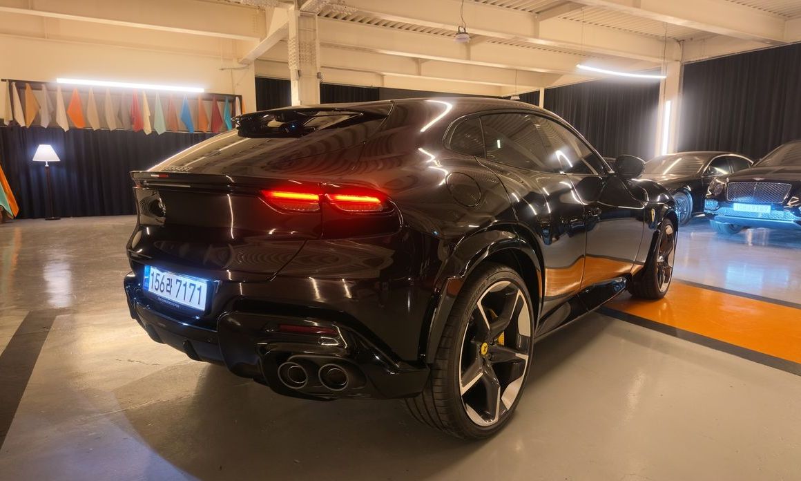 Ferrari Purosangue 6.5 V12, 2024