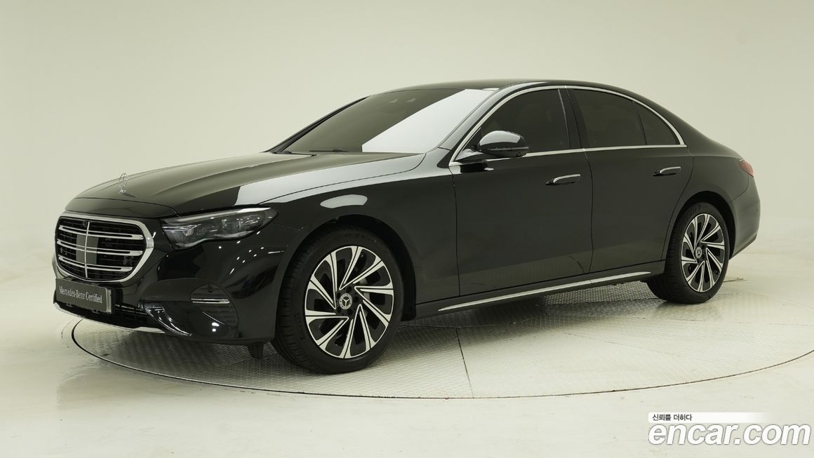 Mercedes-Benz E-Class E300 4MATIC Exclusive, 2025