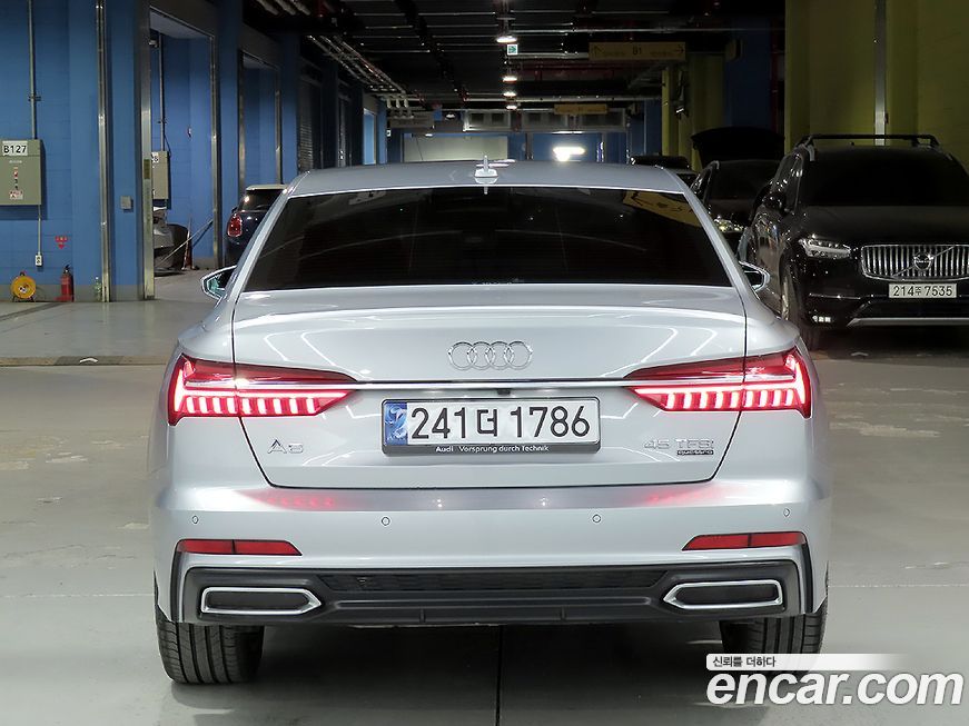 Audi A6 45 TFSI Quattro Premium, 2022