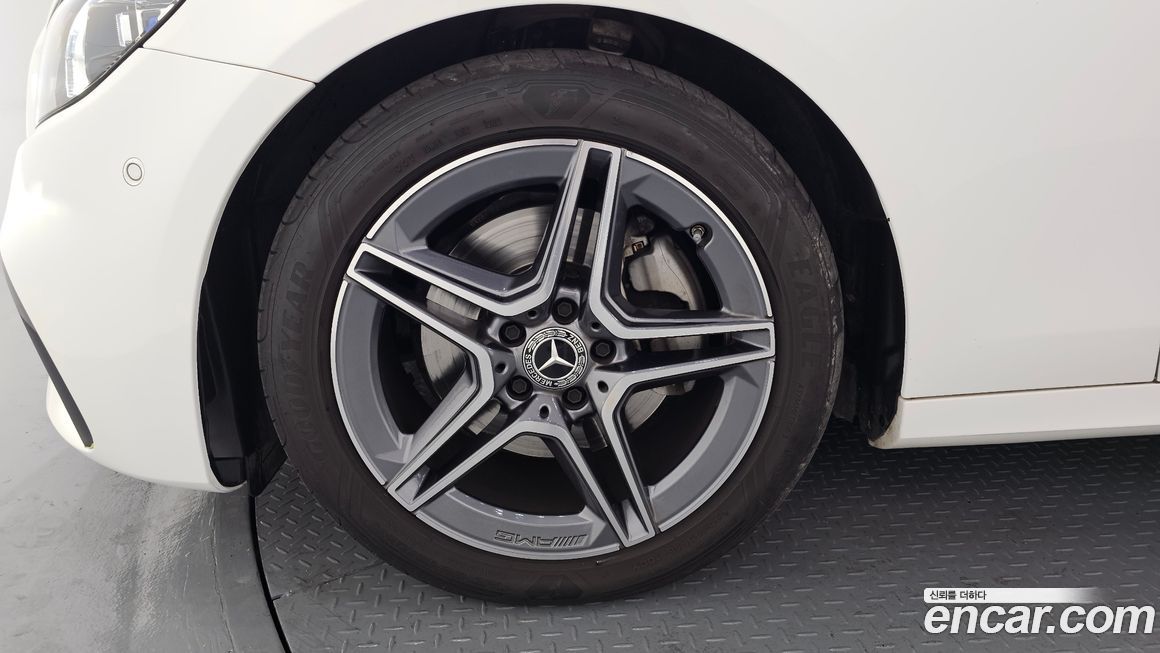 Mercedes-Benz E-Class E250 AMG Line, 2023