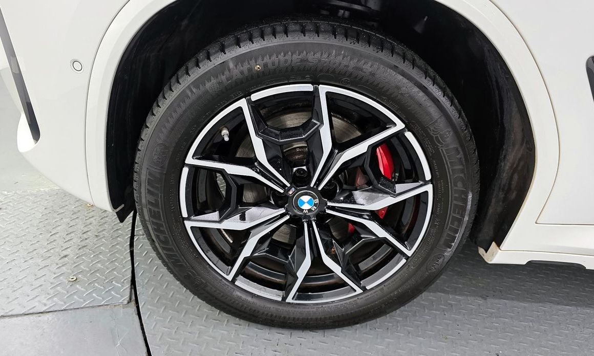 BMW X4 xDrive20i M Sports Pro, 2024
