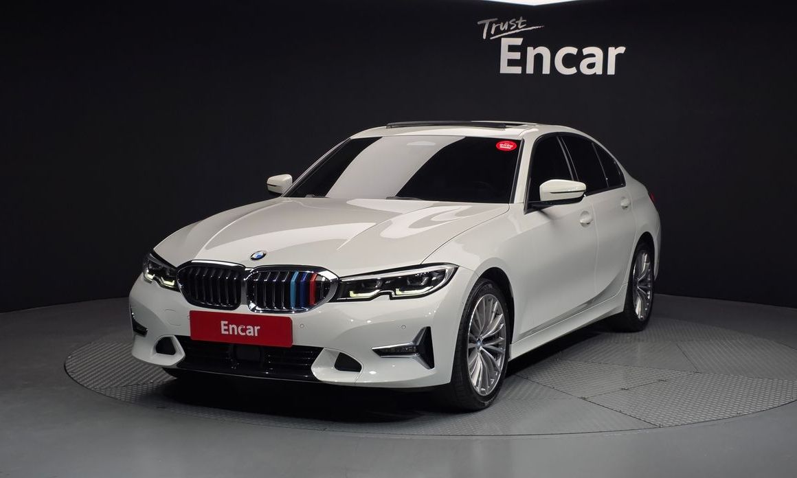 BMW 3-Series 320d Luxury, 2022