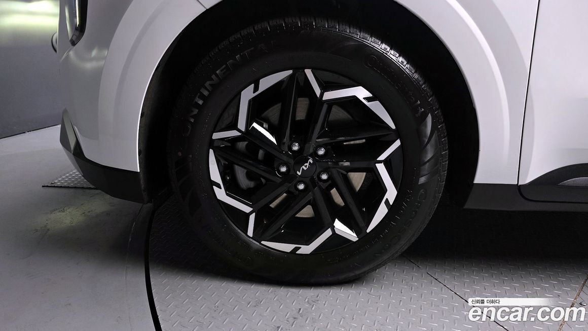 Kia Carnival 9-Seater Prestige, 2024