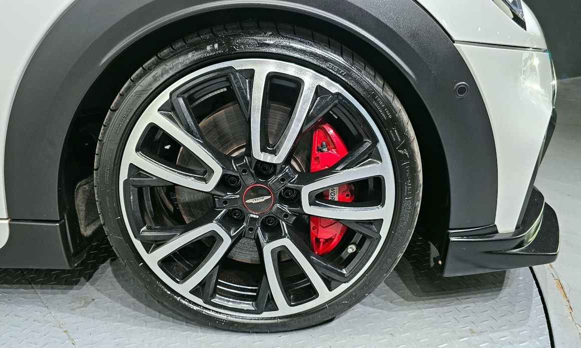 Mini Cooper JCW, 2024