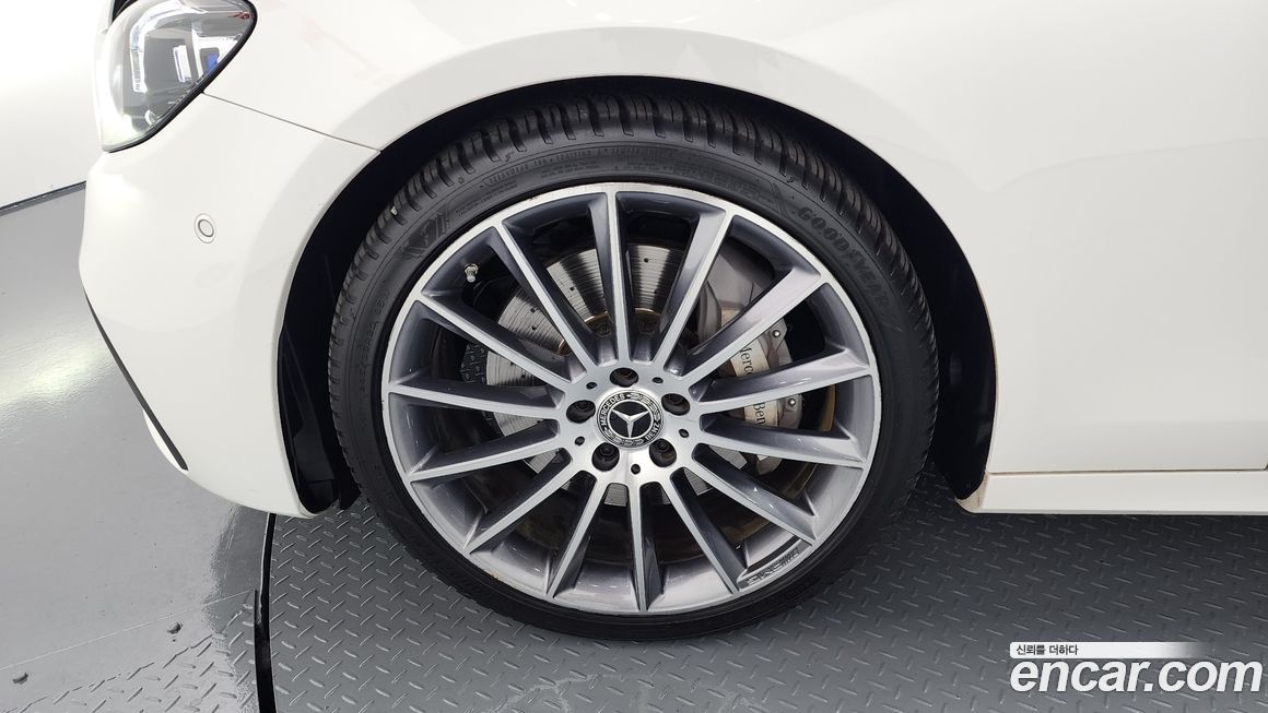 Mercedes-Benz E-Class E350 4MATIC AMG Line, 2021