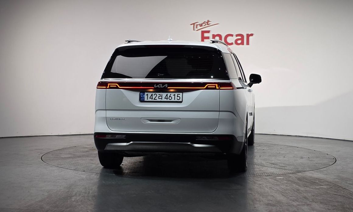 Kia Carnival 7-Seater Signature, 2023