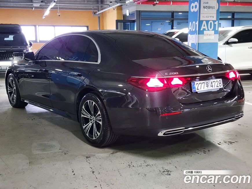 Mercedes-Benz E-Class E200 Avantgarde, 2025