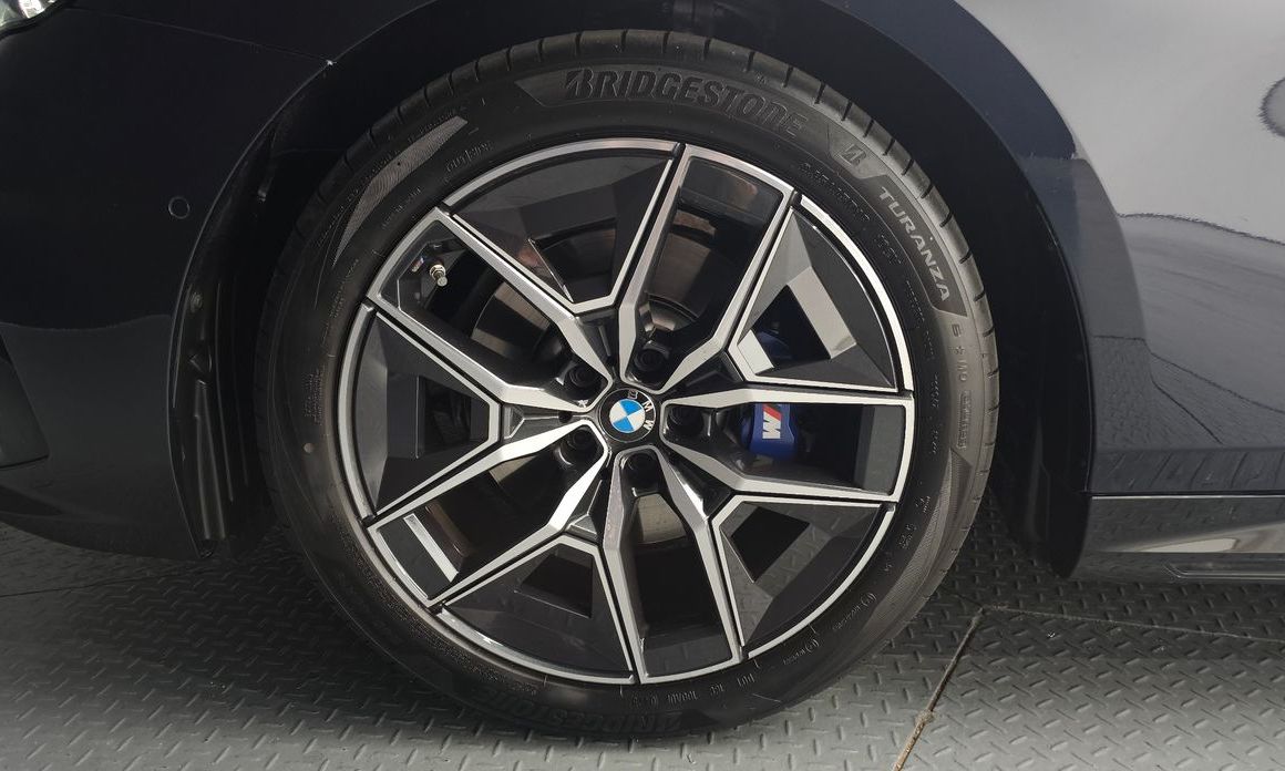 BMW 5-Series 520i M Sport, 2025